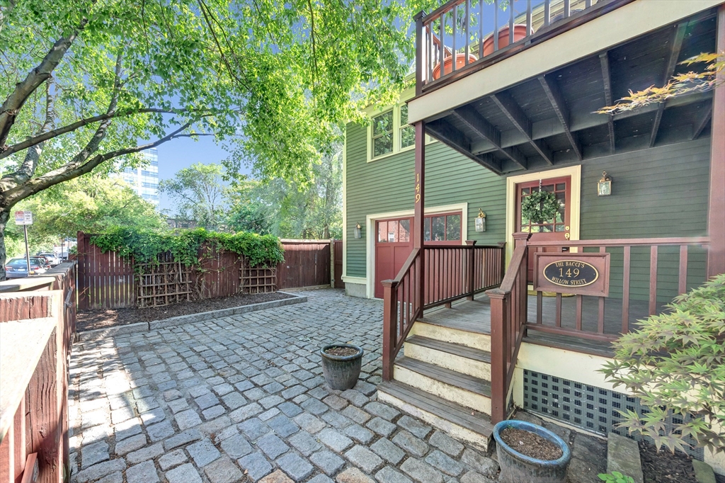 149 Willow Street Property Photo 3