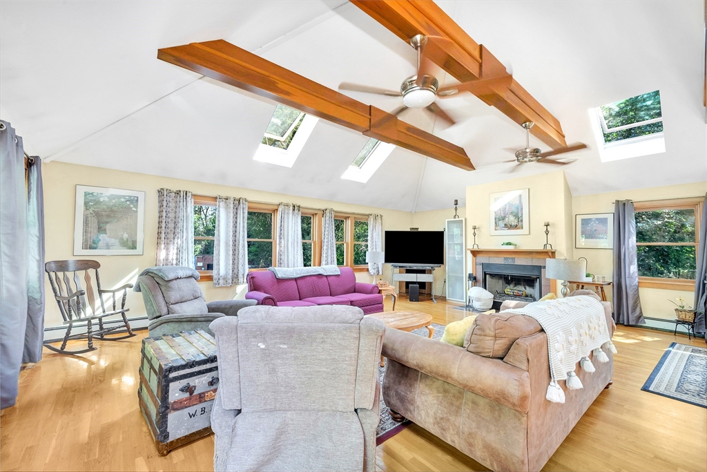 149 Willow Street Property Photo 10