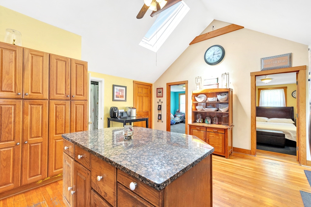 149 Willow Street Property Photo 18