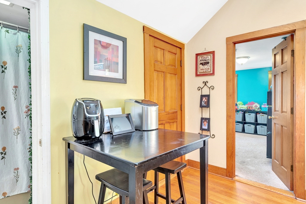 149 Willow Street Property Photo 20