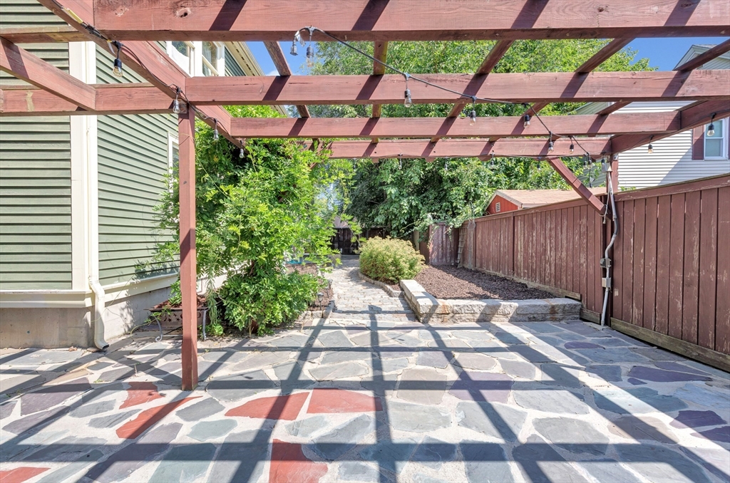 149 Willow Street Property Photo 31