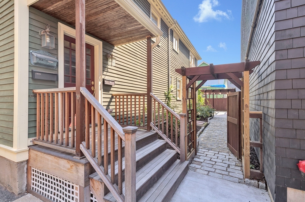 149 Willow Street Property Photo 32