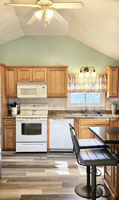 30 Chestnut St Property Photo 4