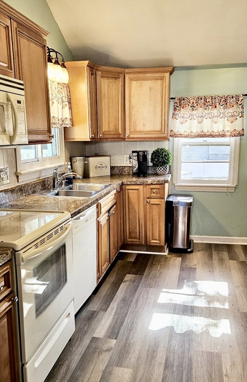 30 Chestnut St Property Photo 5