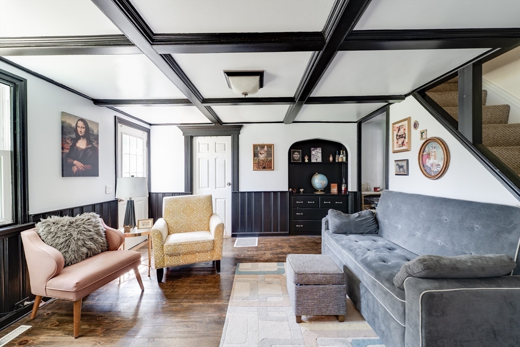 30 Chestnut St Property Photo 14