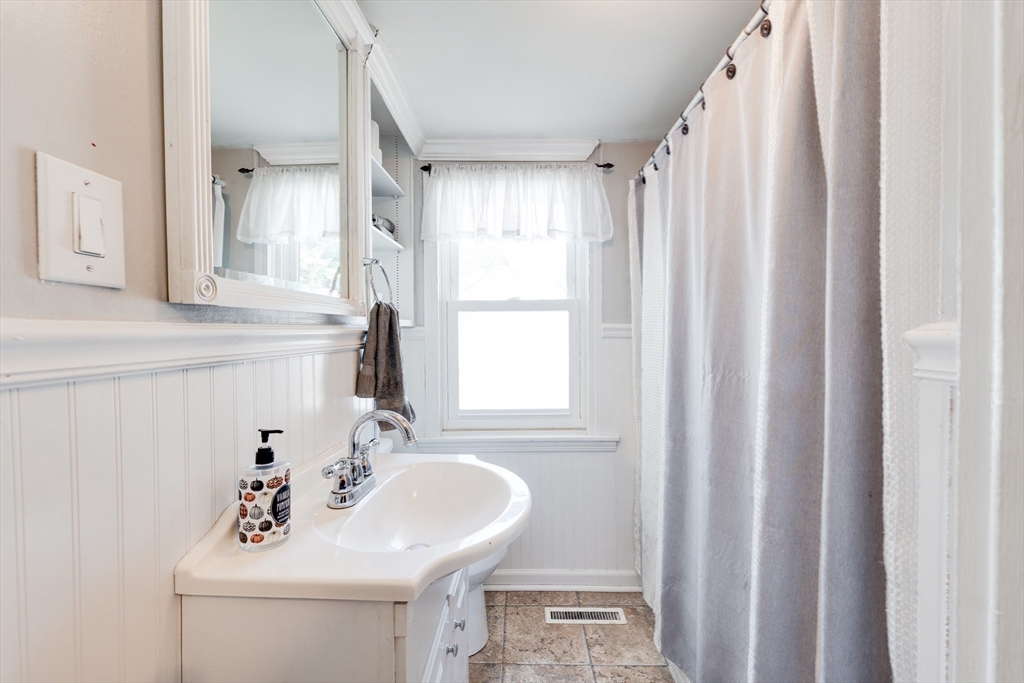 30 Chestnut St Property Photo 15