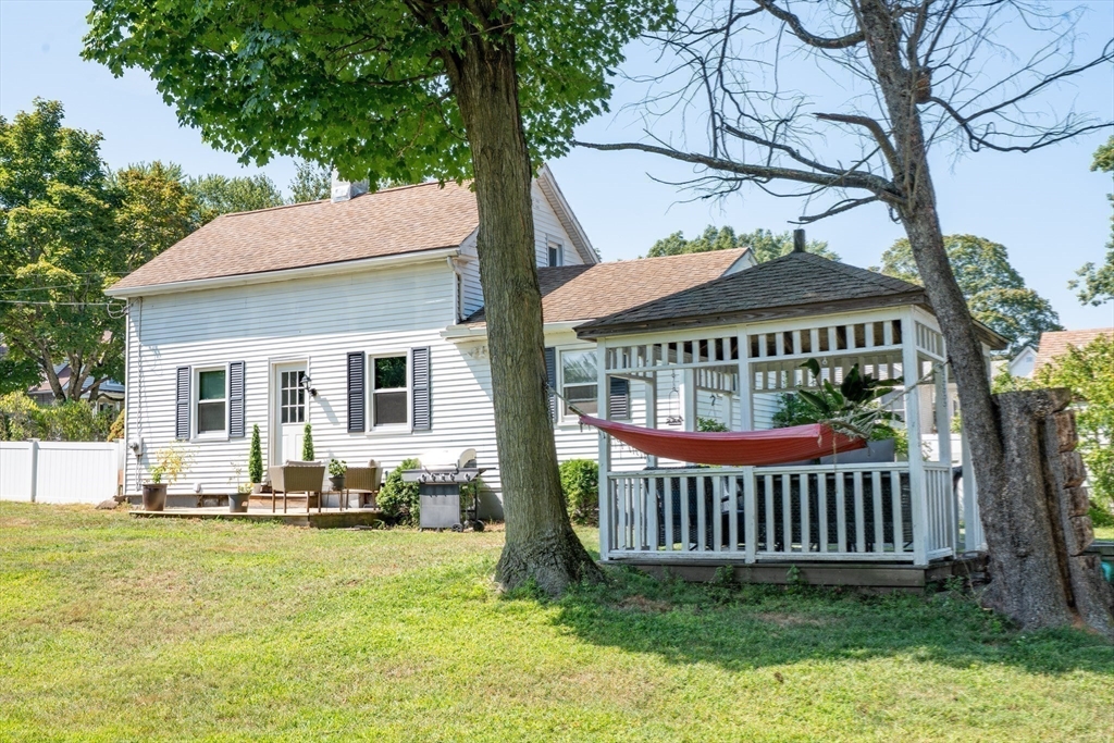 30 Chestnut St Property Photo 27