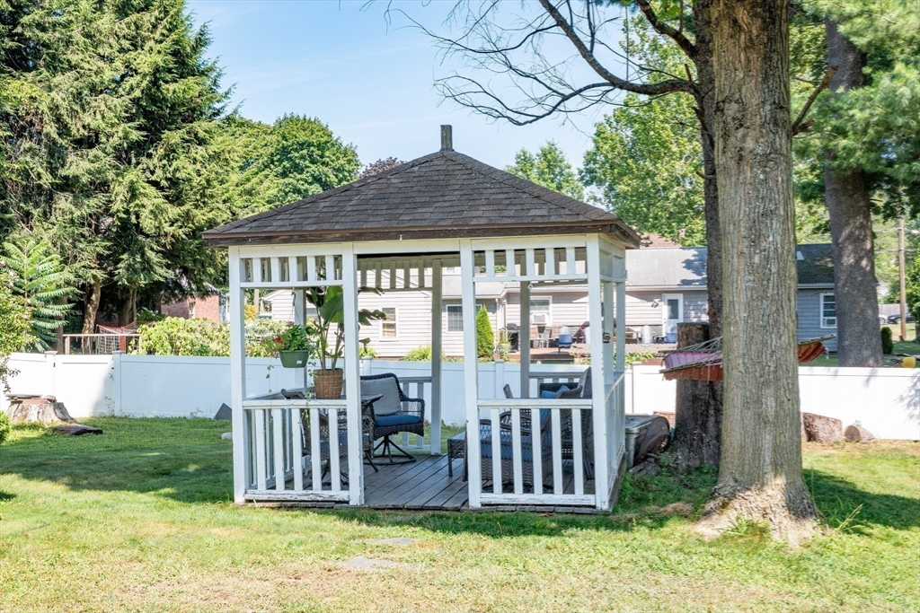 30 Chestnut St Property Photo 29