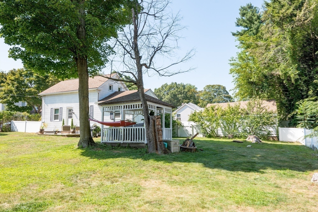 30 Chestnut St Property Photo 32