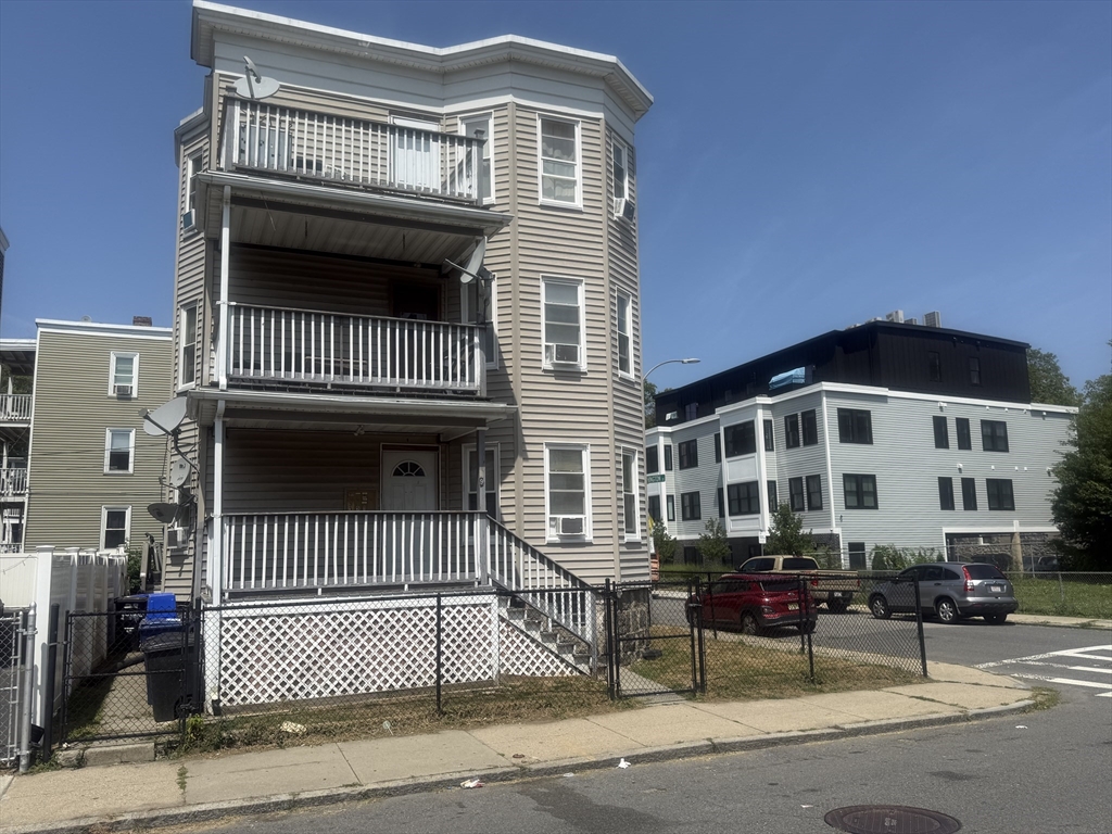 29 Torrey St Property Photo 1