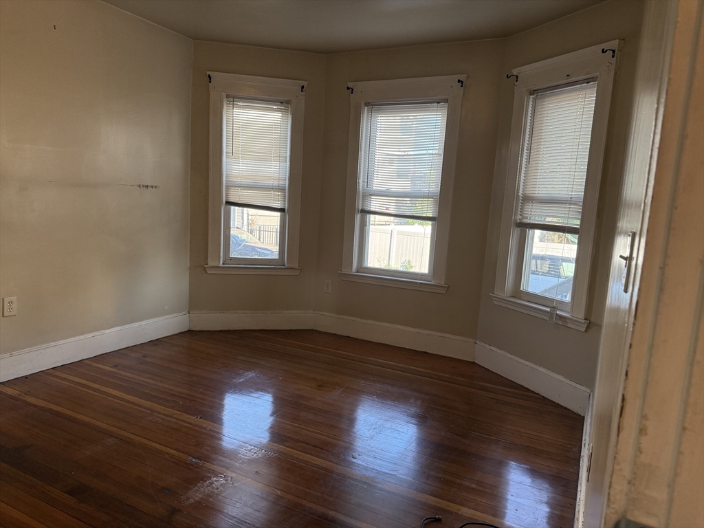 29 Torrey St Property Photo 8