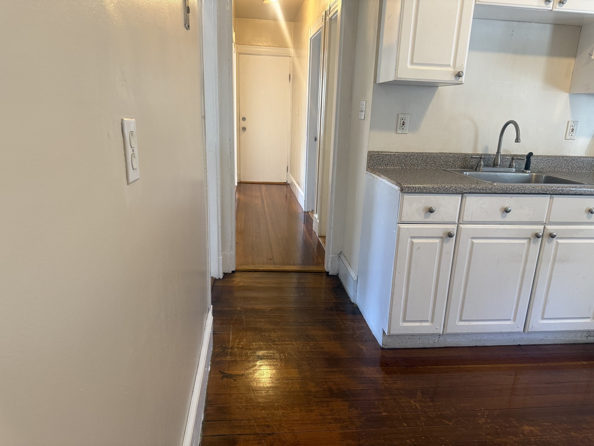 29 Torrey St Property Photo 8