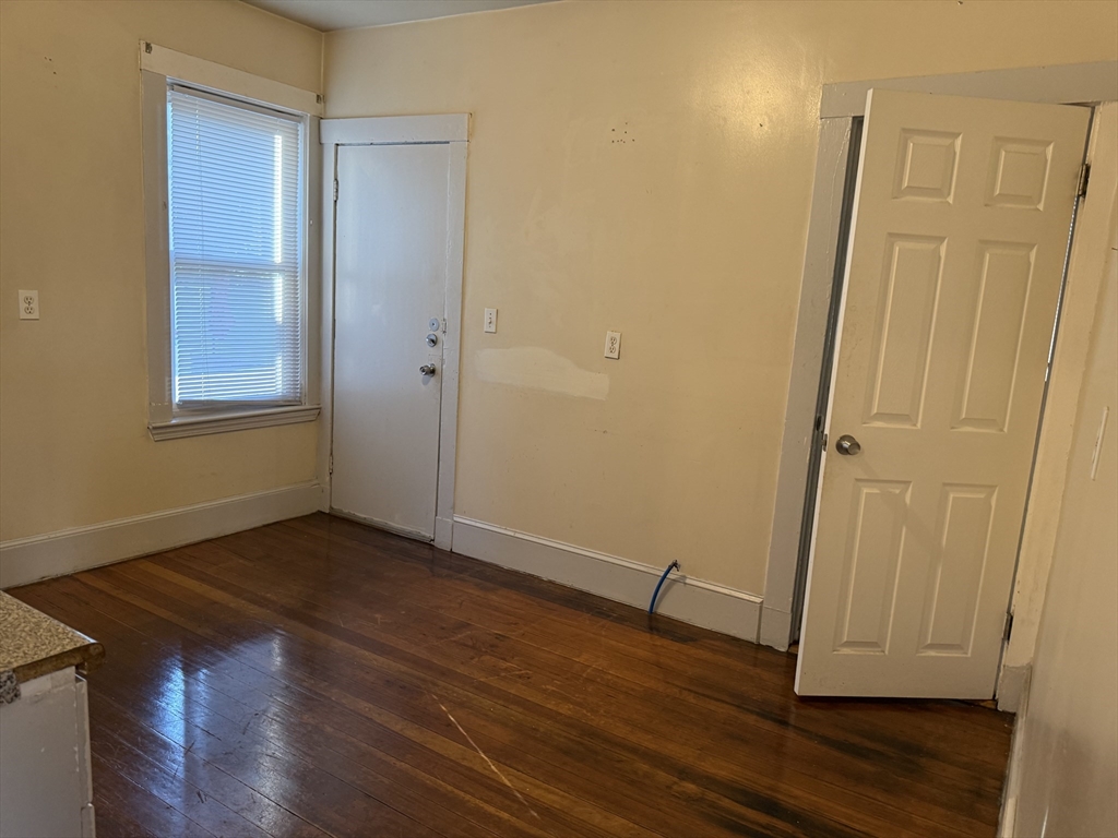 29 Torrey St Property Photo 13
