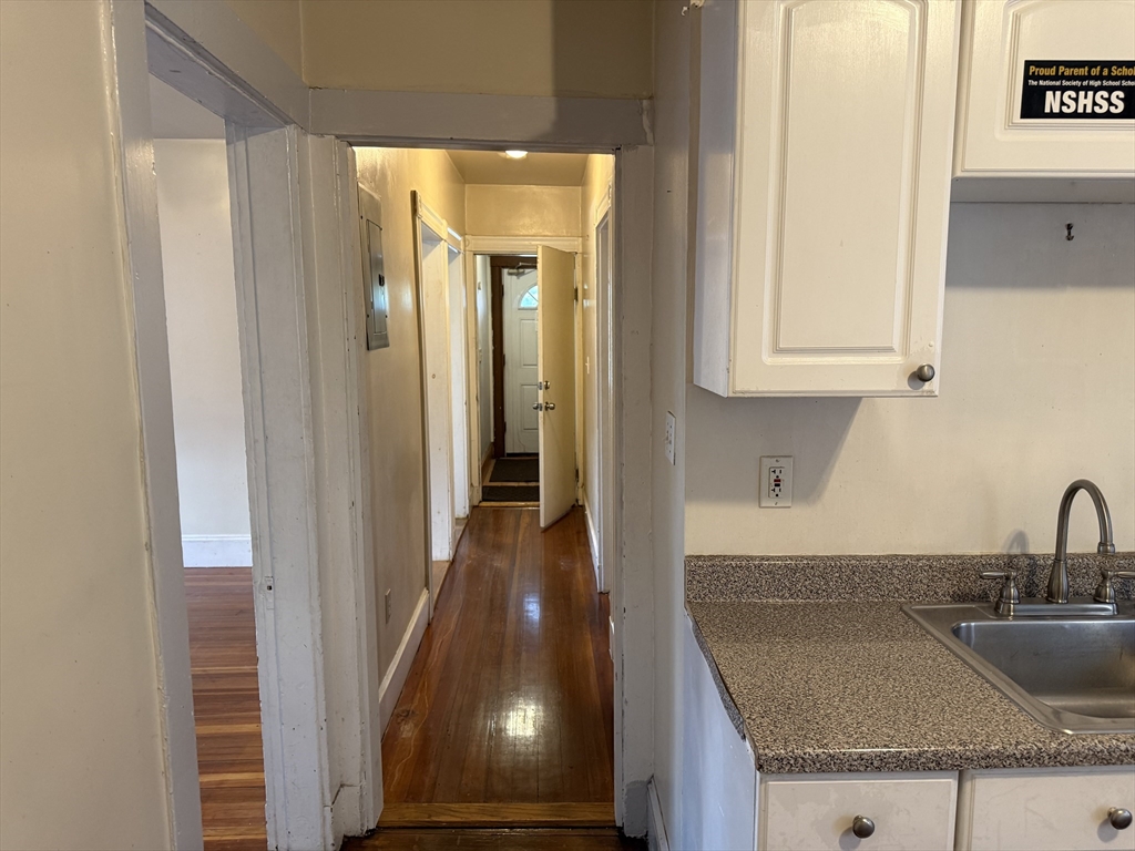 29 Torrey St Property Photo 15