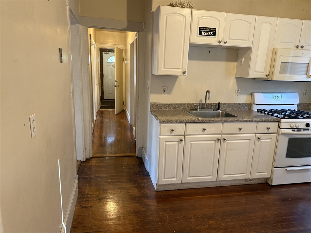 29 Torrey St Property Photo 16