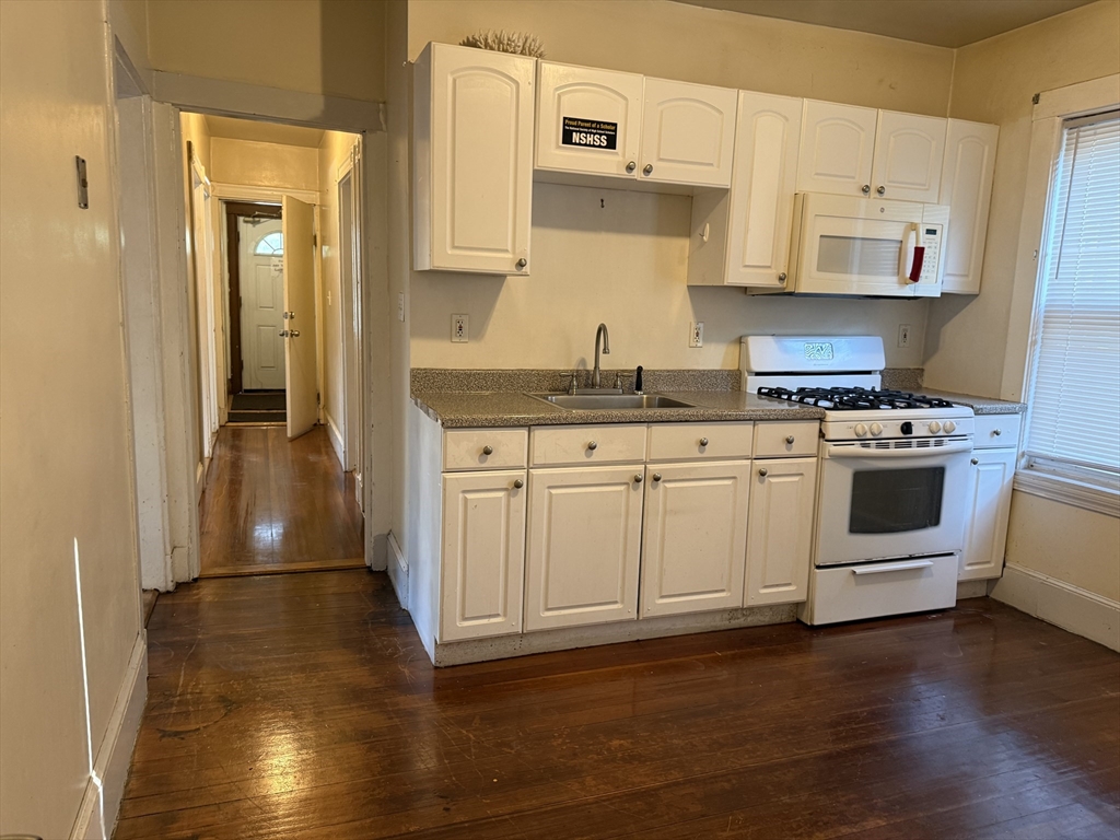 29 Torrey St Property Photo 17