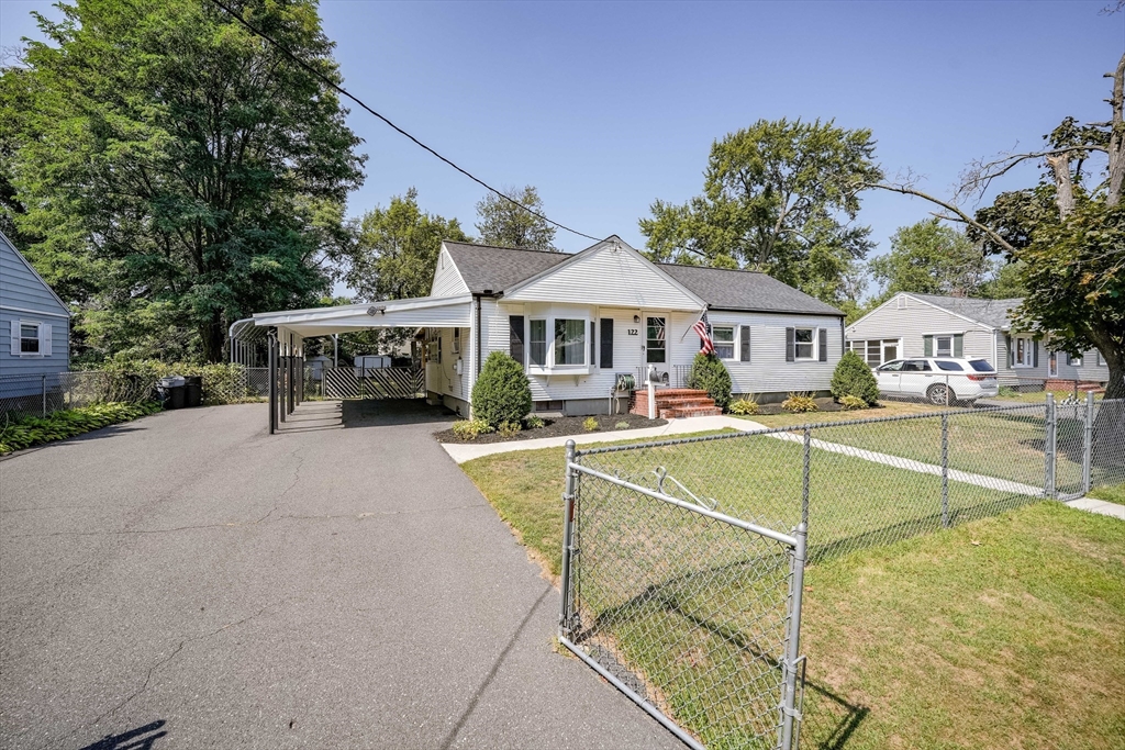 122 Drexel St Property Photo 5