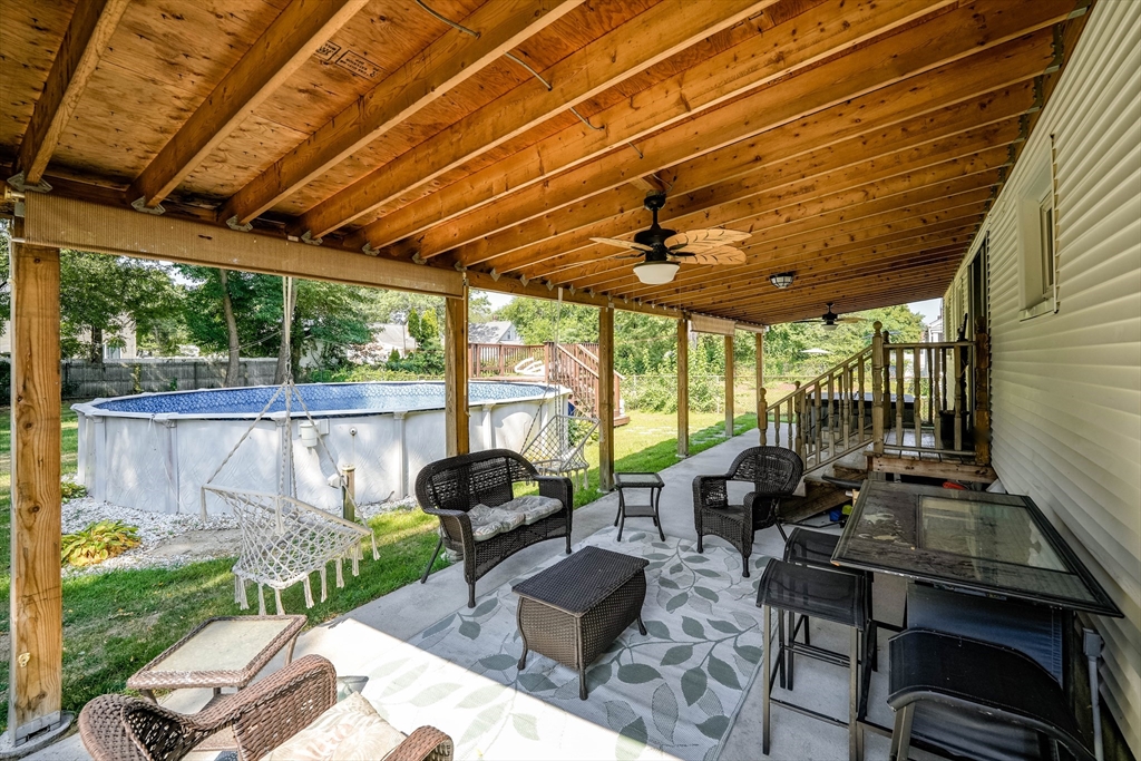 122 Drexel St Property Photo 8