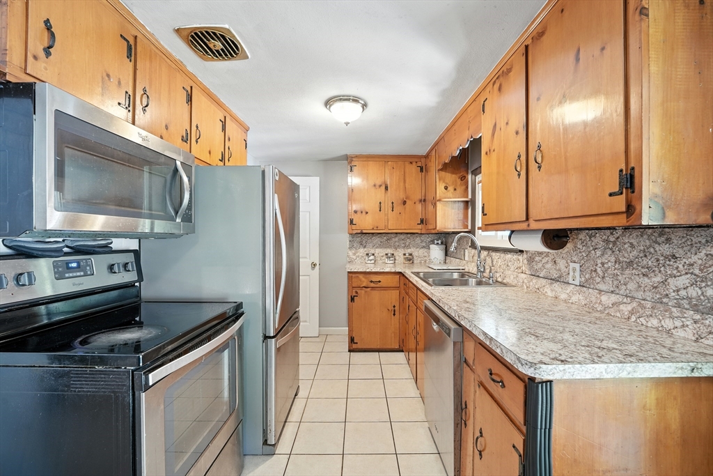 122 Drexel St Property Photo 11