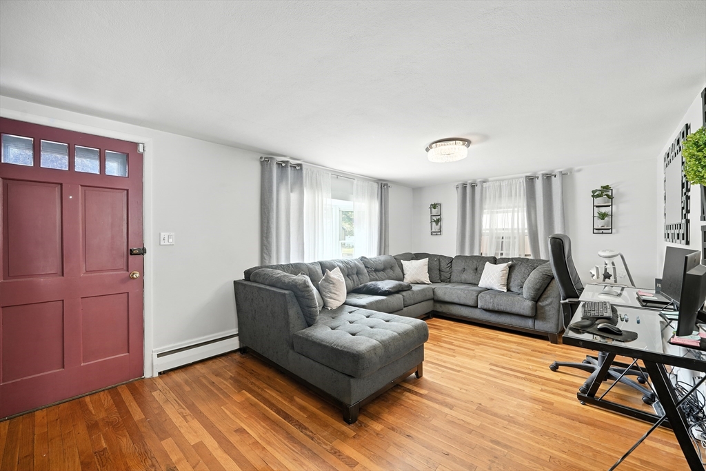 122 Drexel St Property Photo 23