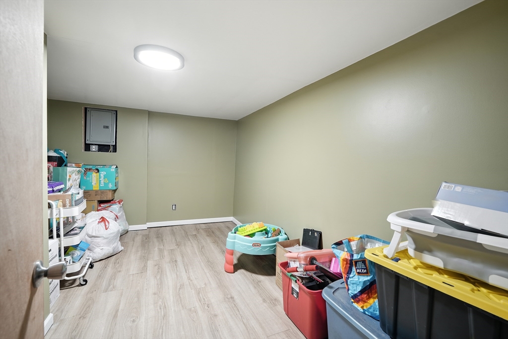 122 Drexel St Property Photo 28