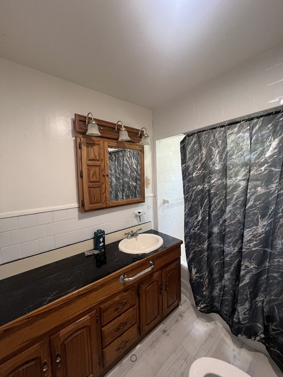 1003 Crescent St # 1 Property Photo 8