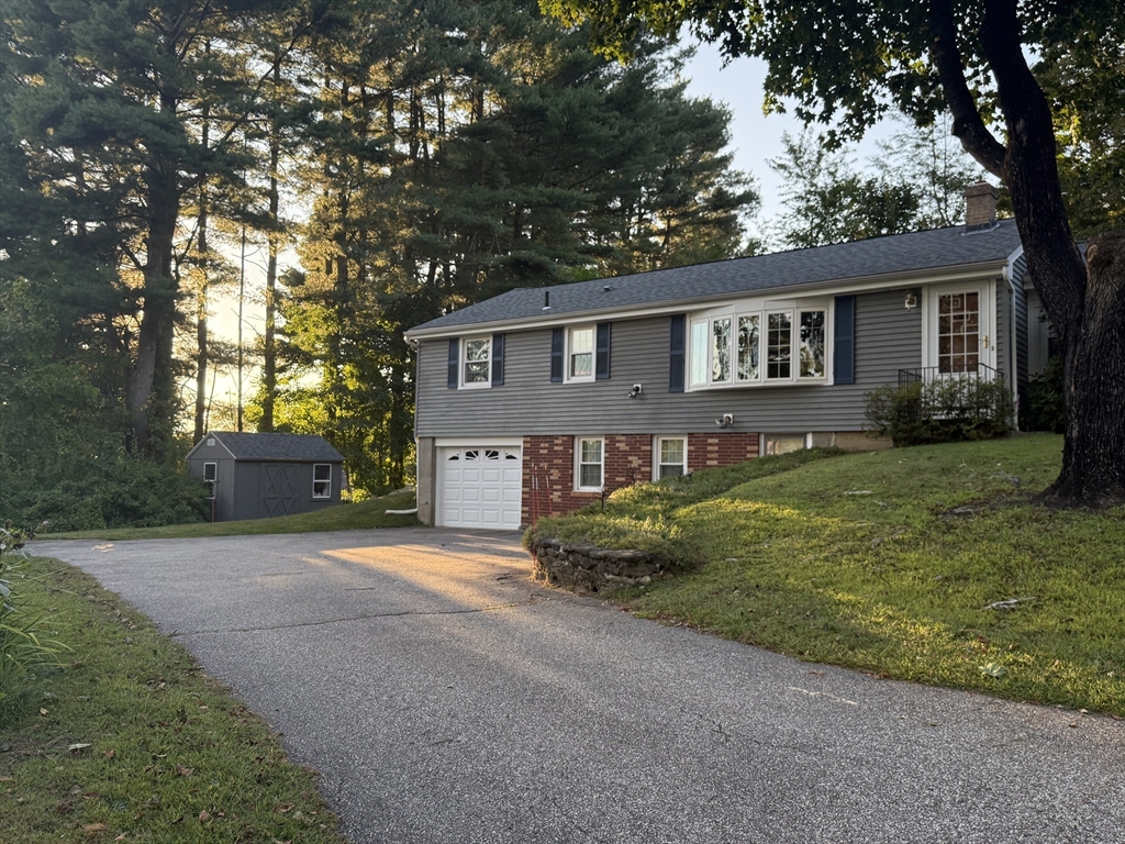 116 Faith Dr Property Photo 1