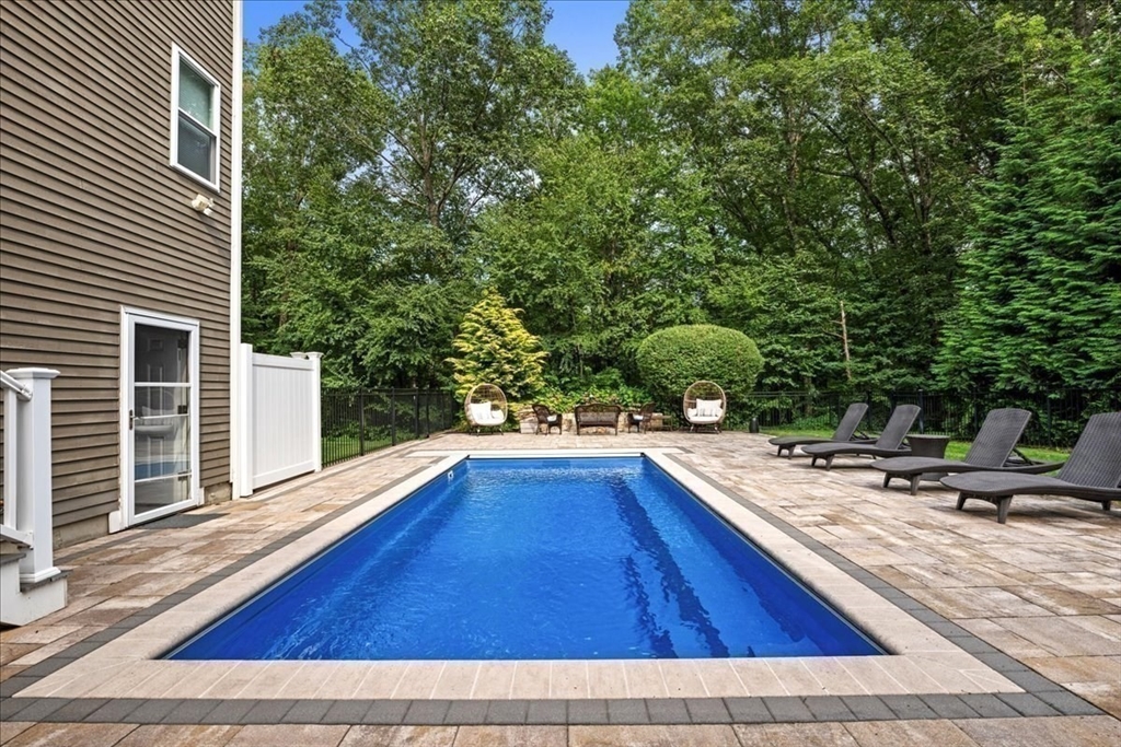 104 Alana Dr Property Photo 32