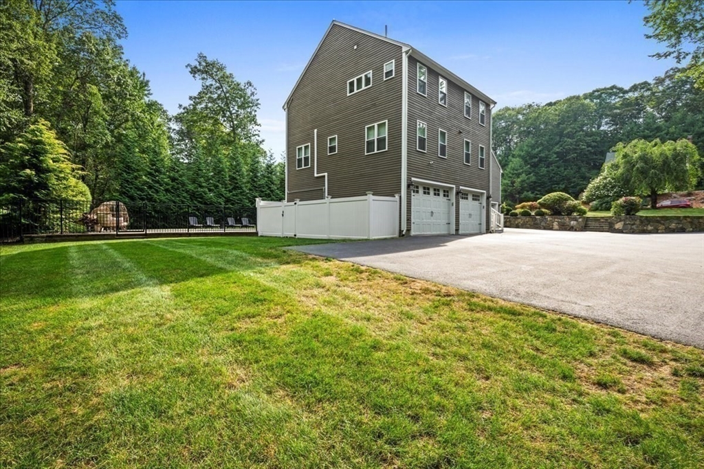 104 Alana Dr Property Photo 37