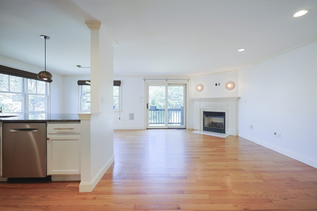 105 Watertown St # 105 Property Photo 14