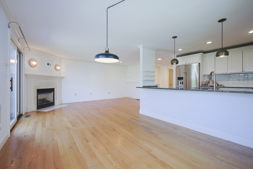 105 Watertown St # 105 Property Photo 15