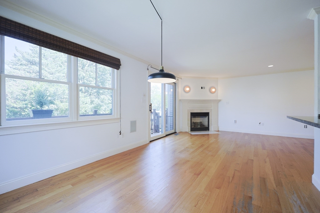 105 Watertown St # 105 Property Photo 16