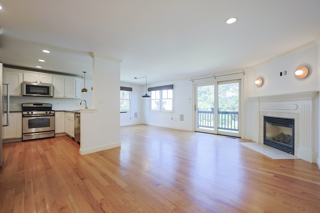 105 Watertown St # 105 Property Photo 19