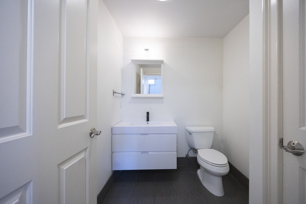 105 Watertown St # 105 Property Photo 20