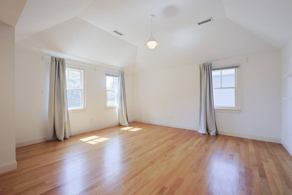 105 Watertown St # 105 Property Photo 24