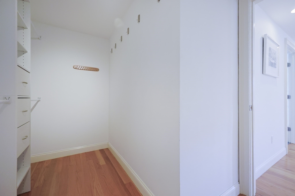 105 Watertown St # 105 Property Photo 26