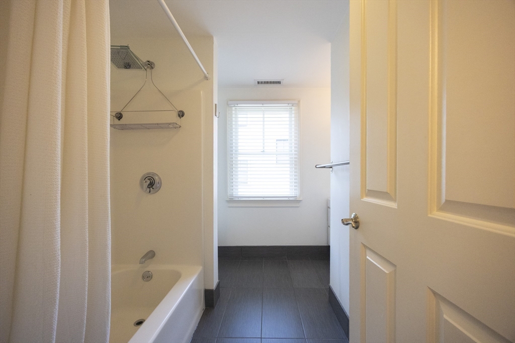 105 Watertown St # 105 Property Photo 30