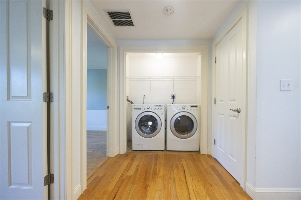 105 Watertown St # 105 Property Photo 31