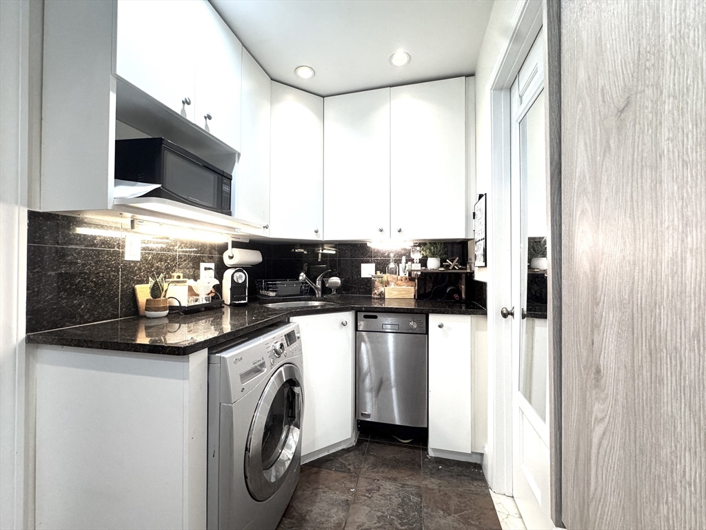 76 Commonwealth # 2 Property Photo 1