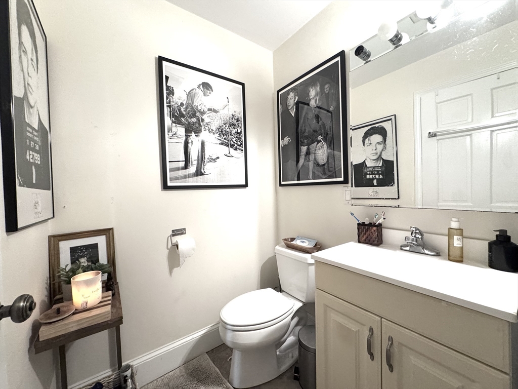 76 Commonwealth # 2 Property Photo 3