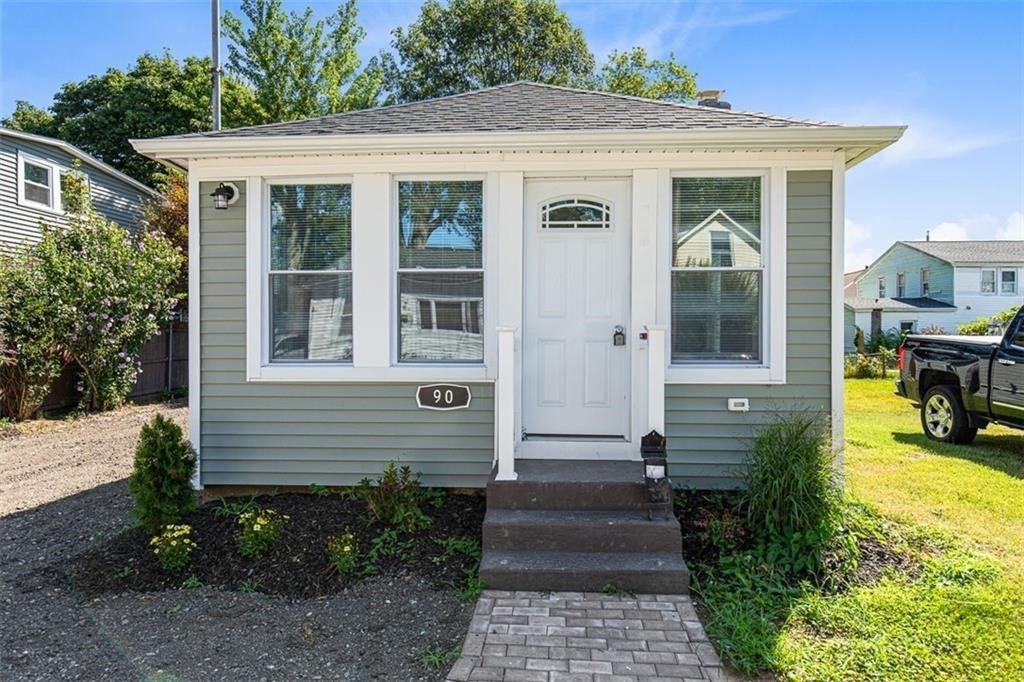 90 Huron Street Property Photo 4
