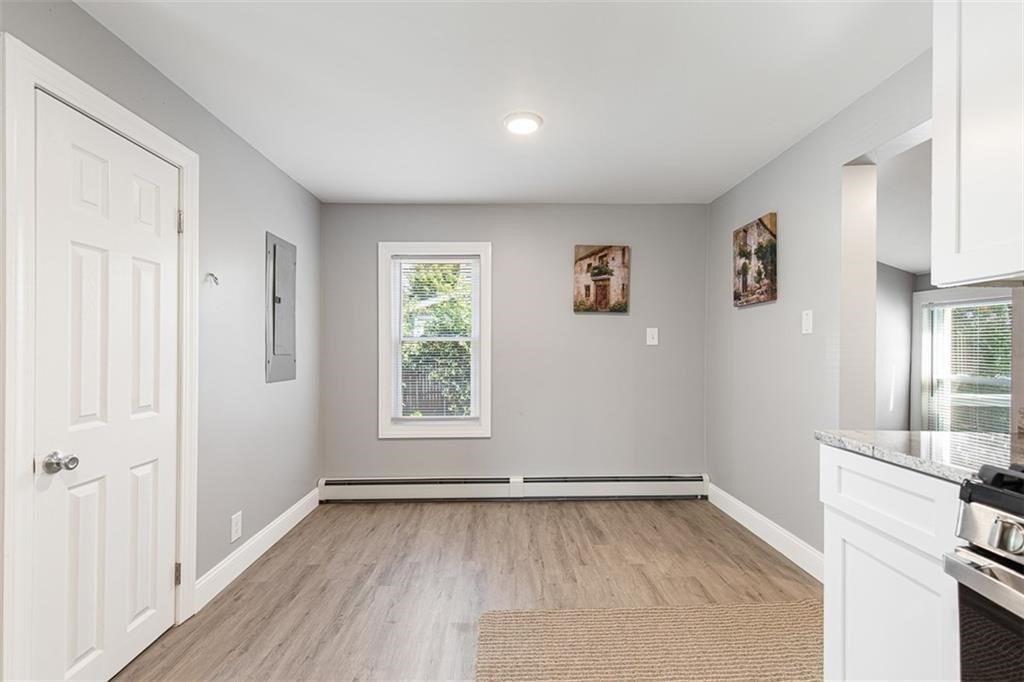 90 Huron Street Property Photo 11