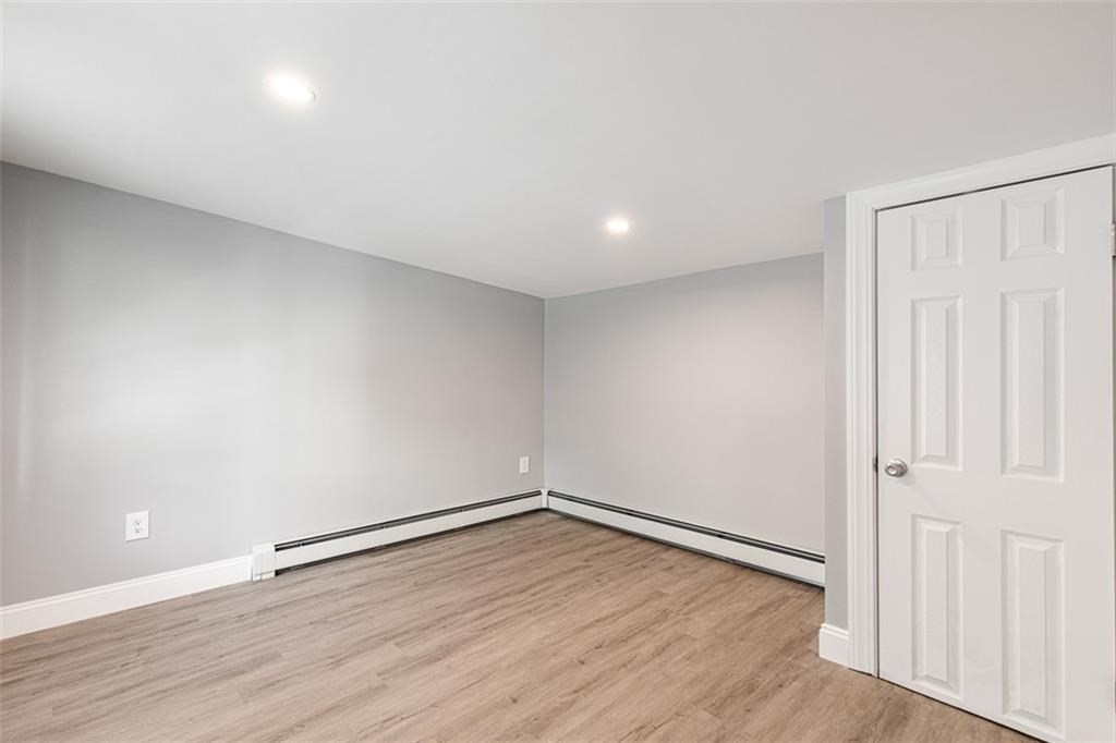 90 Huron Street Property Photo 18