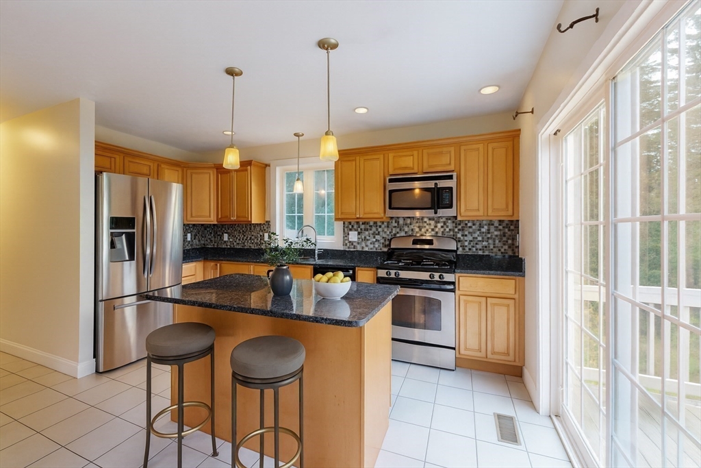 29 Ellis Ave Property Photo 2