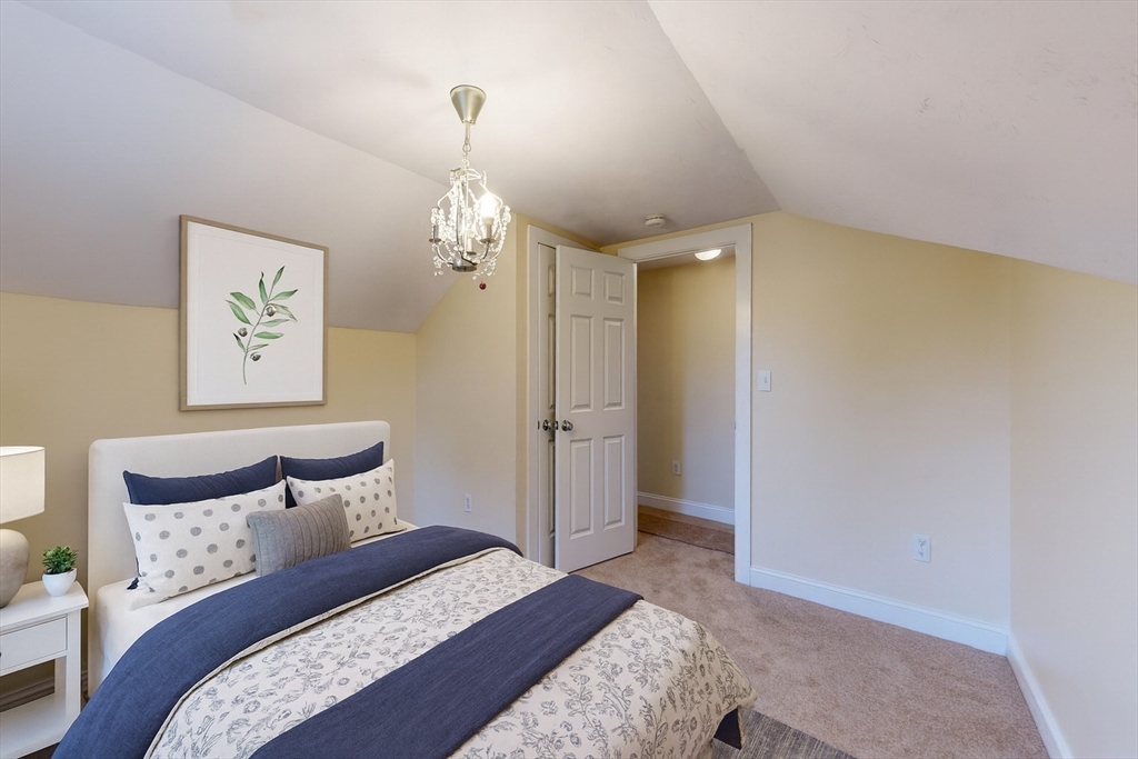 29 Ellis Ave Property Photo 6