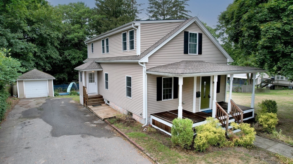 29 Ellis Ave Property Photo 9