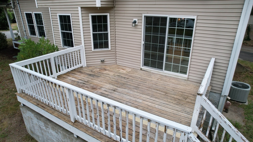 29 Ellis Ave Property Photo 16