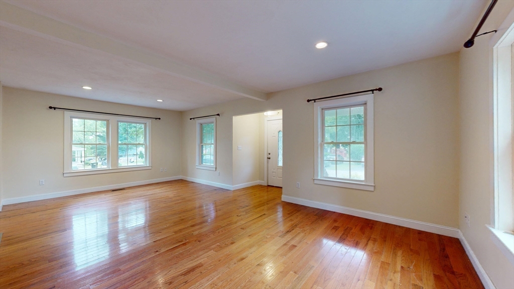 29 Ellis Ave Property Photo 22