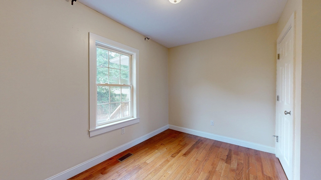 29 Ellis Ave Property Photo 31