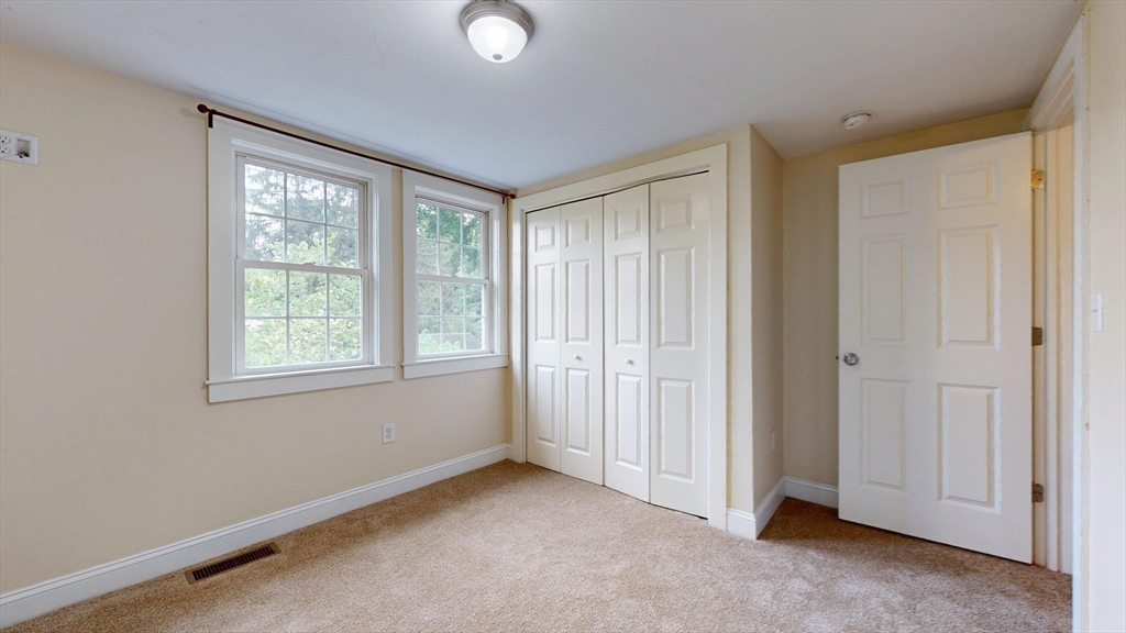 29 Ellis Ave Property Photo 37